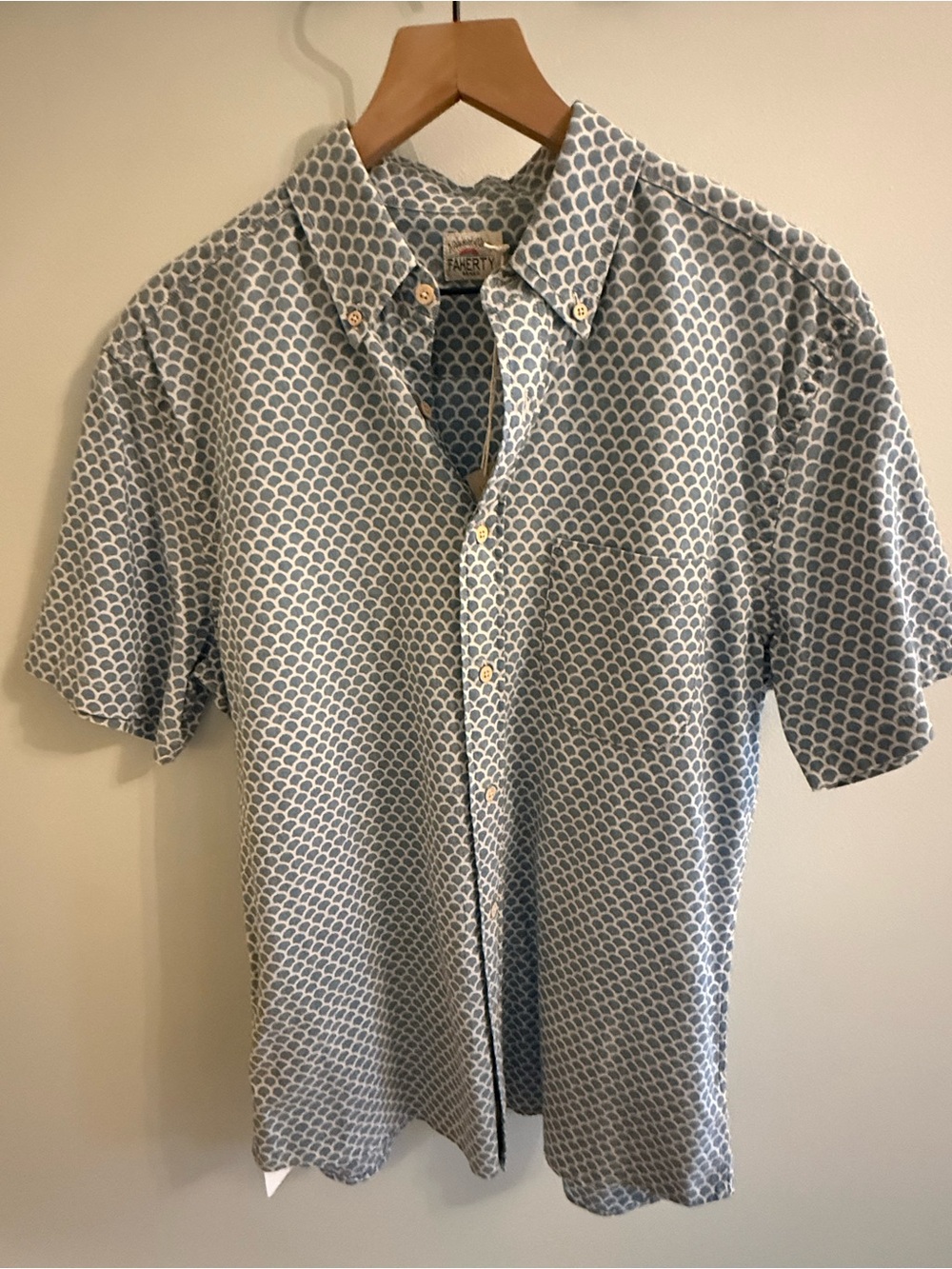 Faherty Brand Blue White Geometric Short Sleeve Button Down Shirt Men’s Medium N